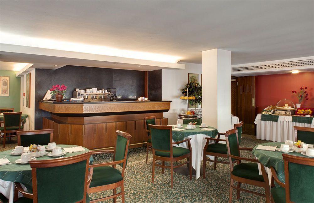 City Hotel Varese Bagian luar foto