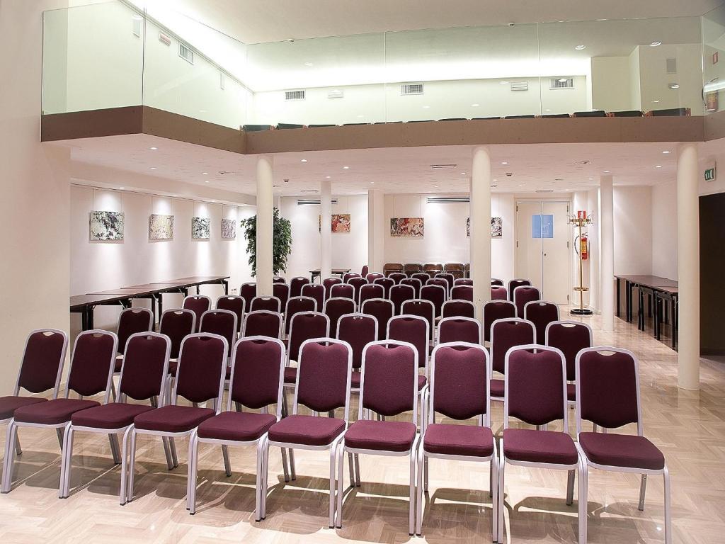 City Hotel Varese Bagian luar foto
