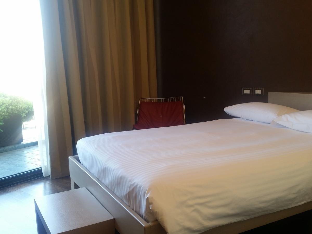 City Hotel Varese Bagian luar foto
