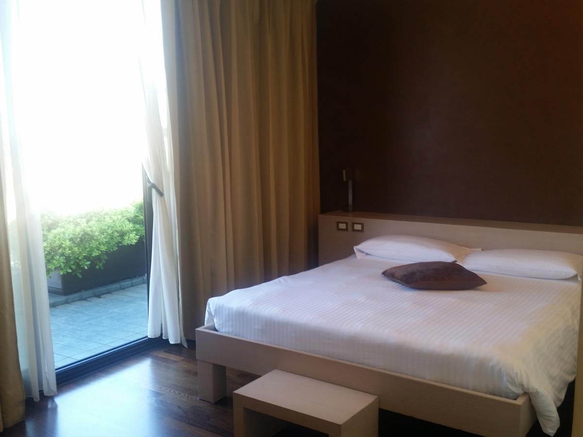 City Hotel Varese Bagian luar foto
