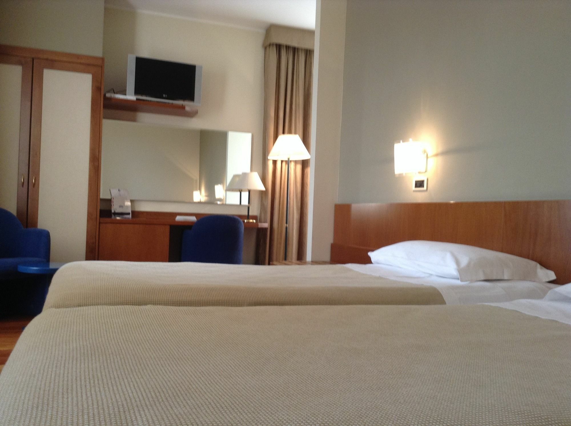 City Hotel Varese Bagian luar foto