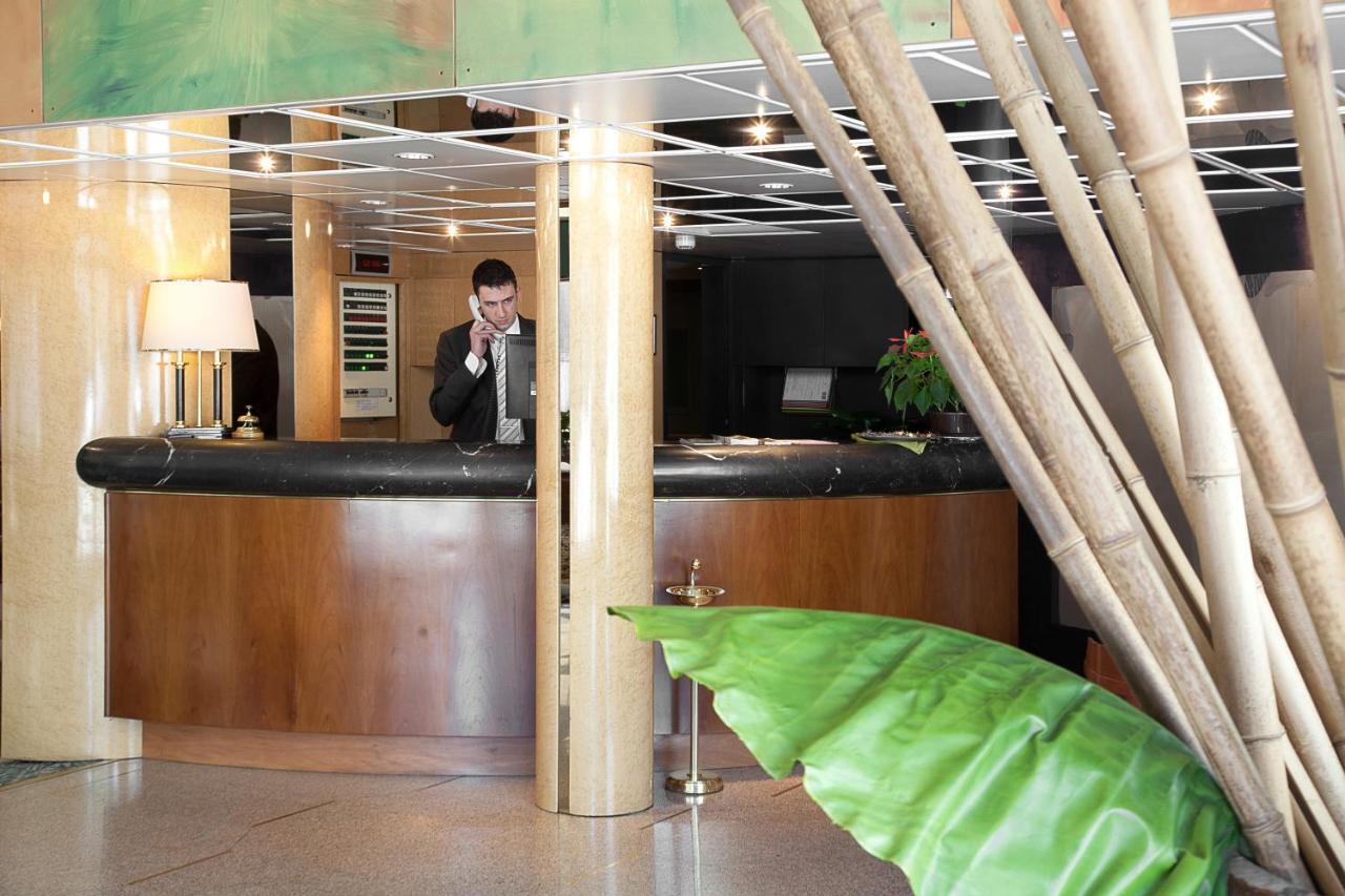 City Hotel Varese Bagian luar foto